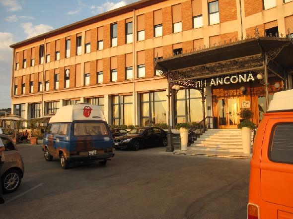 Bildname: IMG_5617.JPG 
 Breite: 1024 Pixel 
 H�he: 768 Pixel 
 Gr�sse: 139 kB 