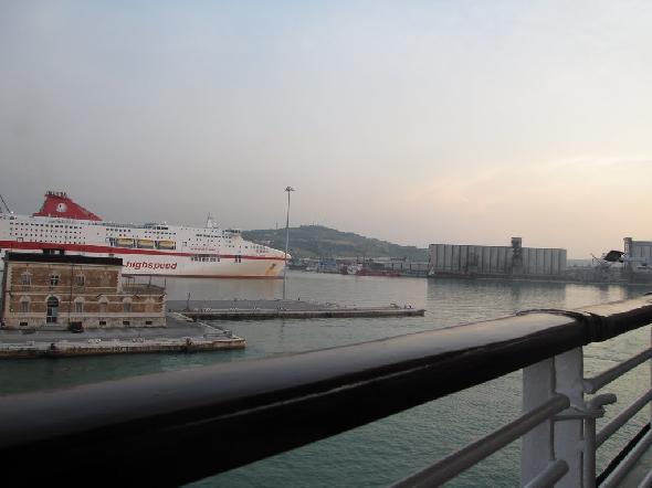 Bildname: IMG_5663.JPG 
 Breite: 1024 Pixel 
 H�he: 768 Pixel 
 Gr�sse: 71 kB 