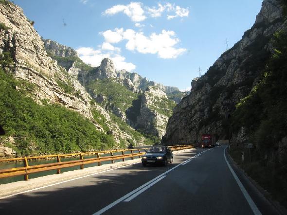 Bildname: IMG_6242.JPG 
 Breite: 1024 Pixel 
 H�he: 768 Pixel 
 Gr�sse: 152 kB 